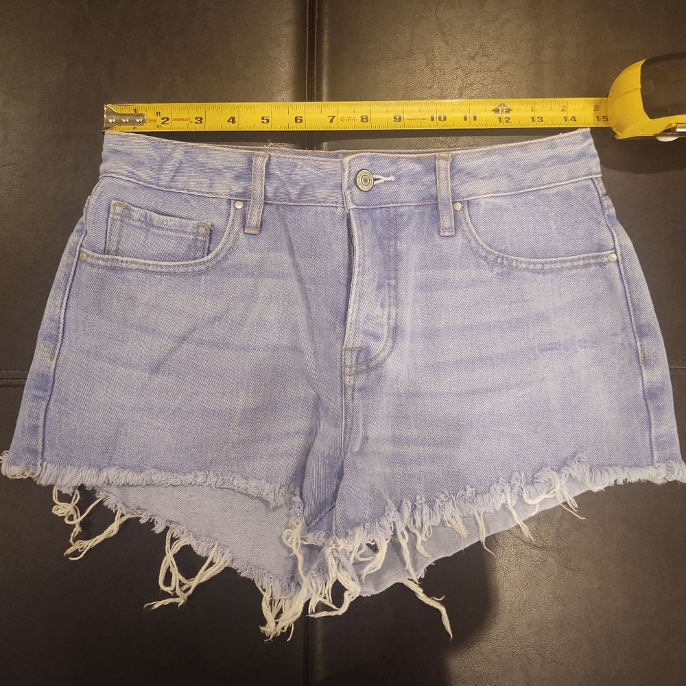Pacsun Distressed Mid-Rise Denim Shorts - Picture 3 of 10
